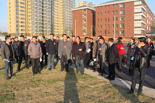 政协临湘市第九届委员会委员视察新一中建设情