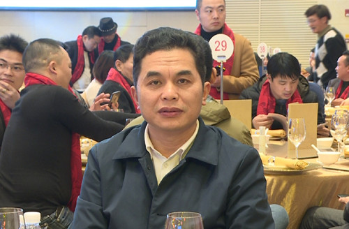 余岳雄率我市党政代表团参加上海市湖南商会2018年年会暨第六届理事会