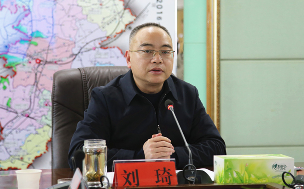 第六次常务会.jpg 第六次常务会.jpg