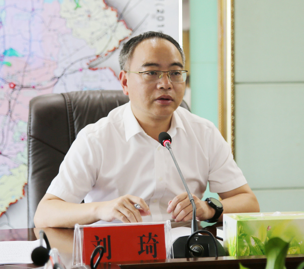 常委会1.jpg 常委会1.jpg