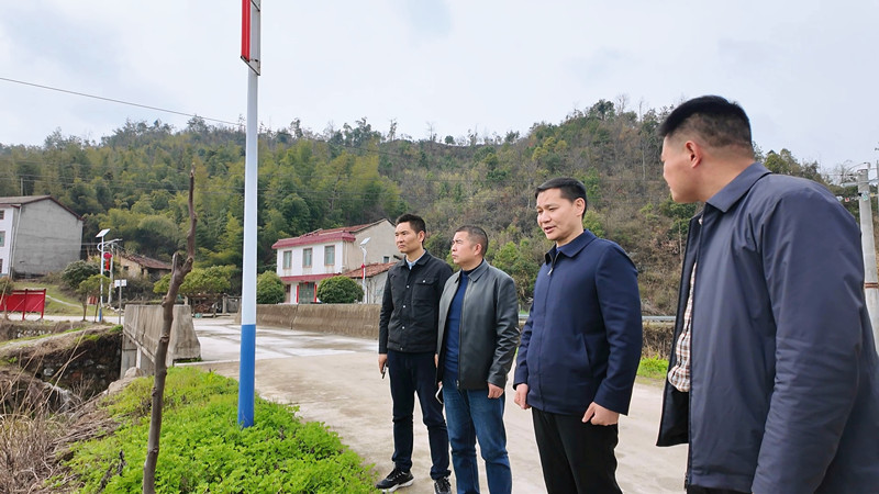 ���쵼����������������