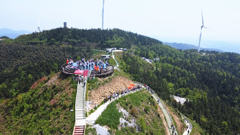 �е�����ѧ����־Զ������ ���֮�������